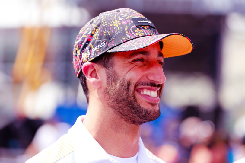 FOR GP22 RICCIARDO GRANDSTAND L2