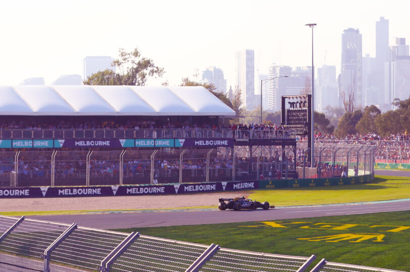 GP21 002 Web Tiles Grandstand On Sale Moss V3 Image A 3600x2400