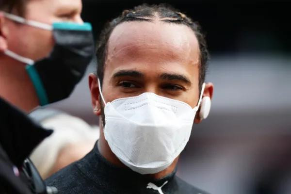 FOR SOCIAL21 imola gp hamilton recovers from rare mistake