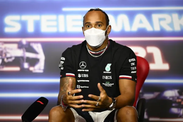 FOR SOCIALS21 lewis hamilton confirms positive talks on mercedes renewal