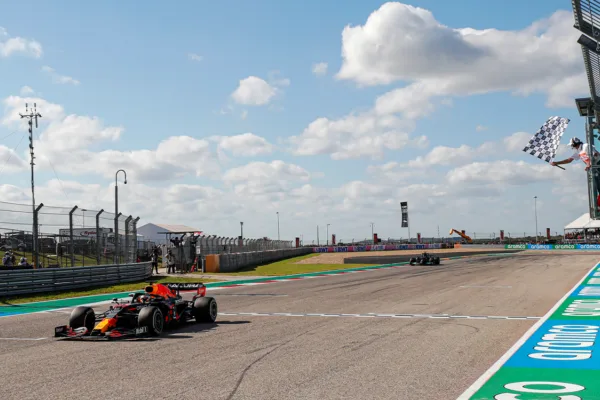 FOR SOCIAL22 max verstappen clinches austin success