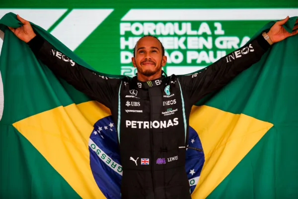 FOR SOCIALS22 lewis hamilton completes stunning turnaround to win sao paulo grand prix