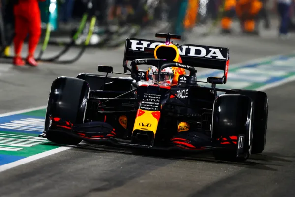 FOR SOCIALS22 what time does the 2021 saudi arabia grand prix start in australia