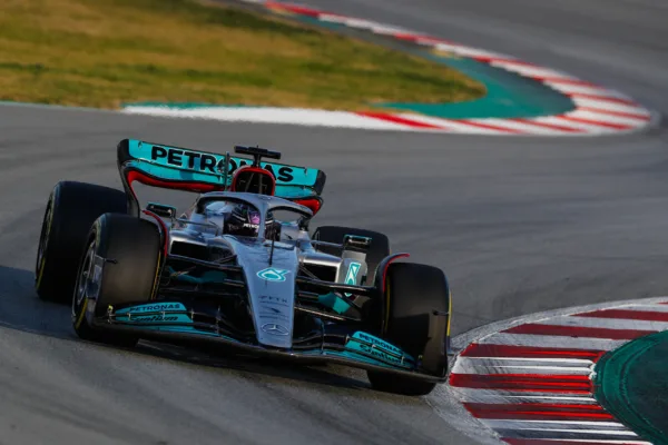 FOR SOCIALS22 lewis hamilton says formula 1 needs non biased stewards