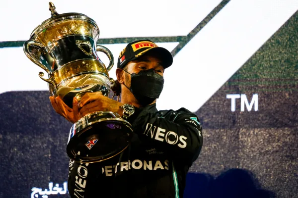 FOR SOCIALS22 what time does the 2022 bahrain grand prix start in australia