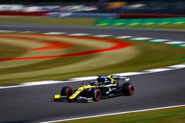 FOR SOCIAL20 Ricciardo sets sights on spanish grand prix