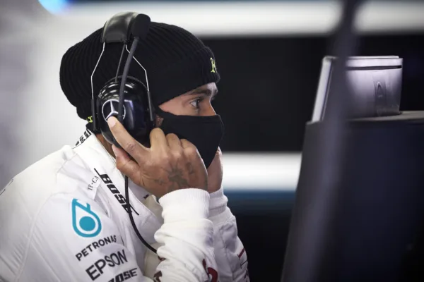 FOR-SOCIAL2O-Lewis-Hamilton-contract-issues-not-expected-by-Mercedes-chief-Toto-Wolff