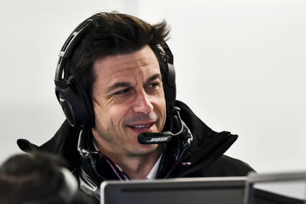 FOR-SOCIAL2O-F1-cannot-become-like-wrestling-Wolff