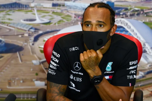 FOR SOCIAL2 O Darian Lewis Unhappy