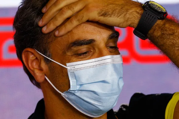 FOR SOCIAL20 Ricciardo reminds renault chief of tattoo