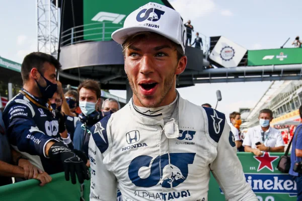 FOR SOCIAL20 In The Fast Lane Pierre Gasly Episode 15 v2