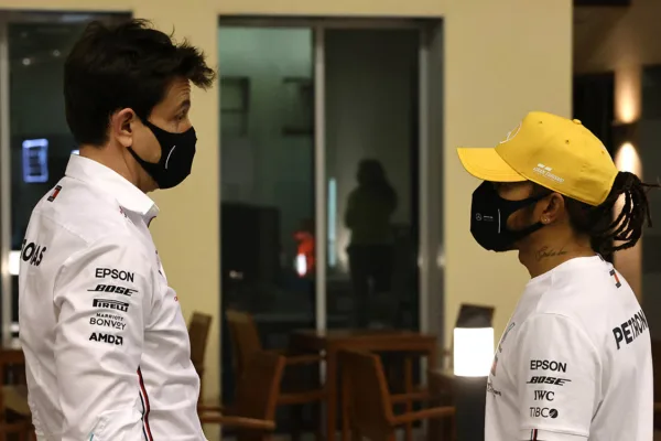 FOR SOCIAL20 Hamilton wants new deal by christmas