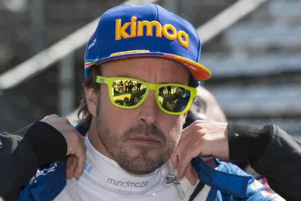 FOR SOCIAL2 O alonso option renault not rushing 2021 call