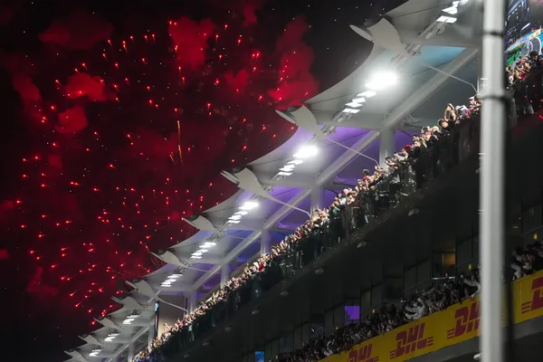 FOR HEADERS25 what time does the f1 abu dhabi grand prix 2025 start for australians