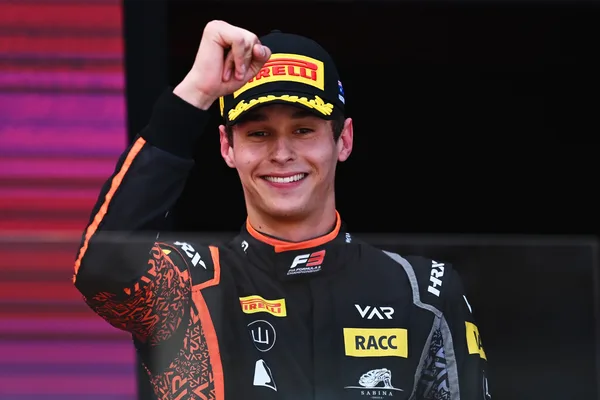 FOR HEADERS26 del pino secures maiden victory in truncated melbourne sprint race