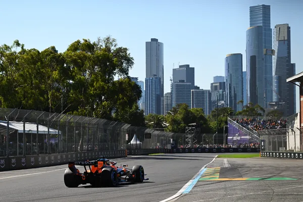 FOR HEADERS26 piastri surges to the top in second melbourne practice