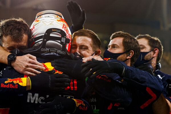 FOR SOCIAL20 Verstappen coasts to abu dhabi victory
